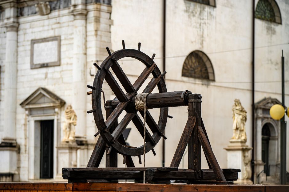 15 Fun Facts About Historical Inventions